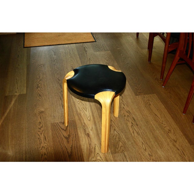X600 Stool in Birch by Alvar Alto for Artek, 1960s For Sale - Image 11 of 11