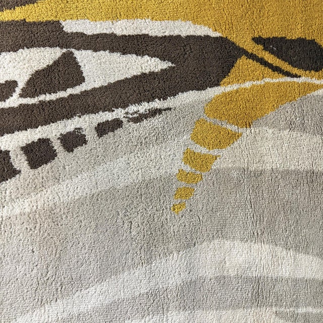Italian Modern Medium-Pile Rug in Beige and Brown, 1970s For Sale - Image 4 of 8