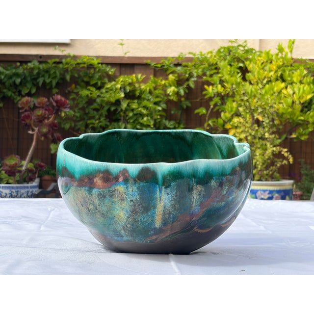 Vintage 1970s Tony Evans Signed Raku Pottery Centerpiece Bowl – Iridescent Peacock & Copper Luster (#73) For Sale In San Francisco - Image 6 of 12