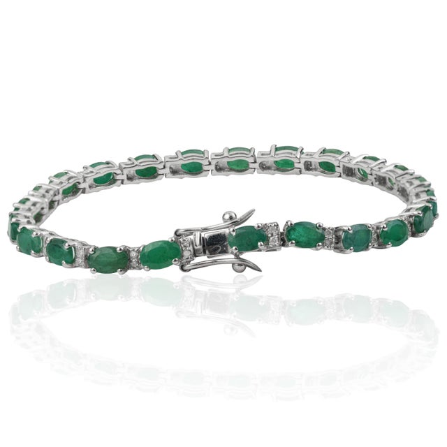 Metal Classic 10.05 Ct Natural Oval Emerald & Diamond Tennis Bracelet in Solid 925 Silver For Sale - Image 7 of 12