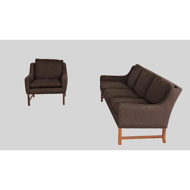Fredrik Kayser 3-seat rosewood sofa and lounge chair by Vatne, 1960s, Set of 2 This very elegant four-seat sofa set was...