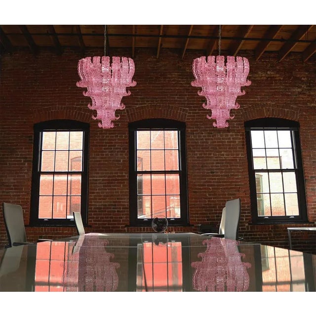 Beautiful and huge Italian Murano chandelier composed of 52 splendid pink glasses that give a very elegant look Period:...