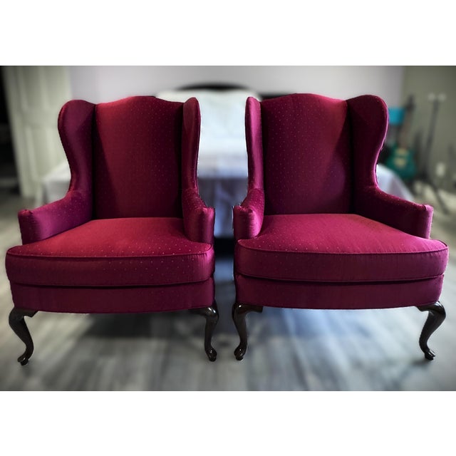 These classic Queen Anne-style Drexel Heritage beauties are another one of our high quality vintage pieces that scream:...