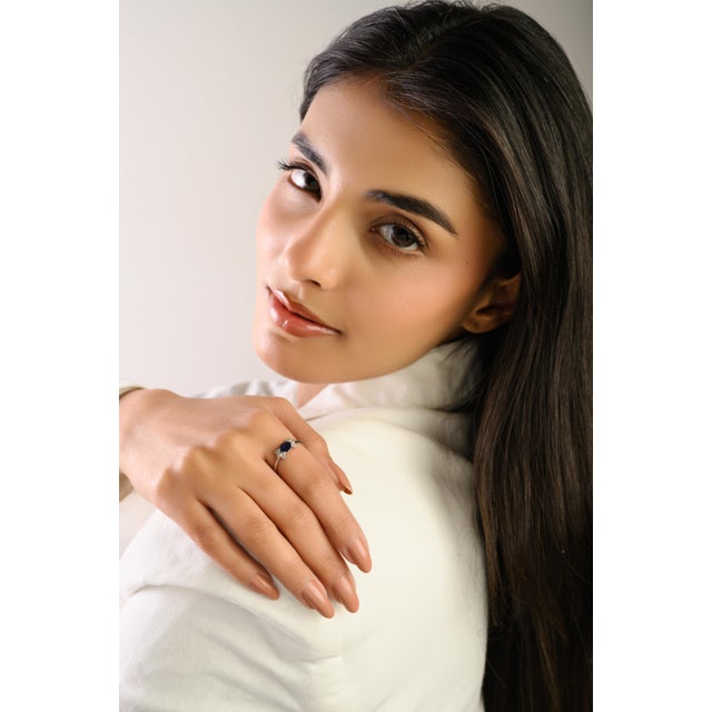 14k Gold Oval Blue Sapphire & Diamond Cluster Vintage Ring Size 8 For Sale - Image 10 of 15