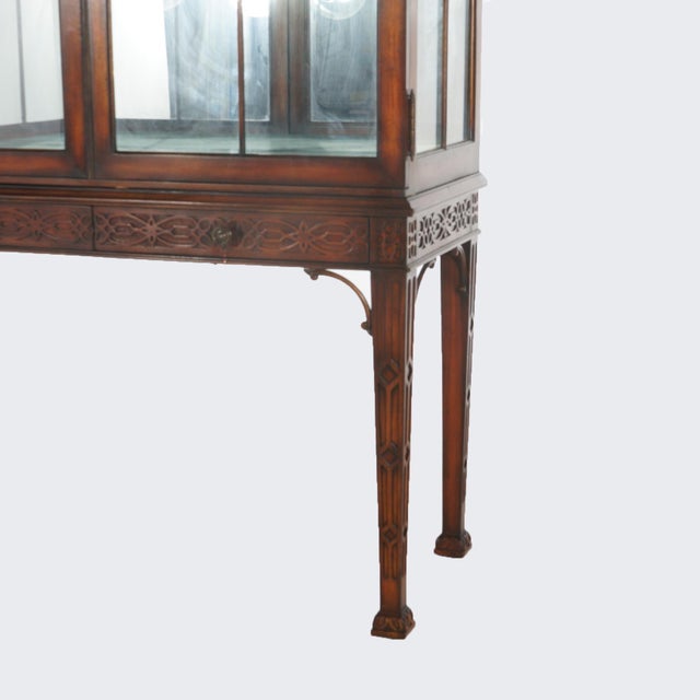Chippendale Chinese Chippendale Mahogany China Cabinet with Reticulated Crest 20thC For Sale - Image 3 of 12