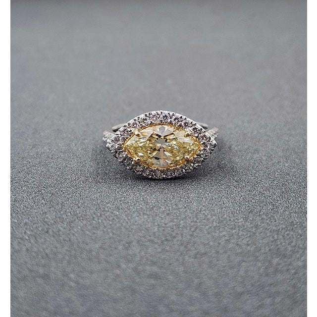 2.36 Ct Gia Certified Natural Yellow Marquise Diamond Ring Size 6.5 For Sale - Image 4 of 10