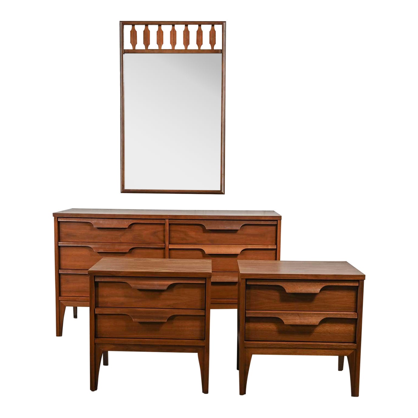 Vintage Mid Century Modern Johnson Carper Fashion Trend 4 Piece Walnut