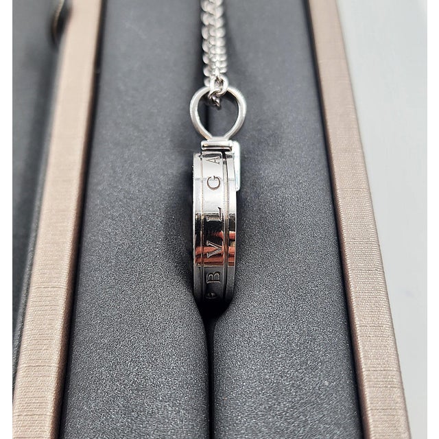 Bulgari Bvlgari 18k Optical Illusion Diamond & Onyx Spinning Pendant For Sale - Image 4 of 9