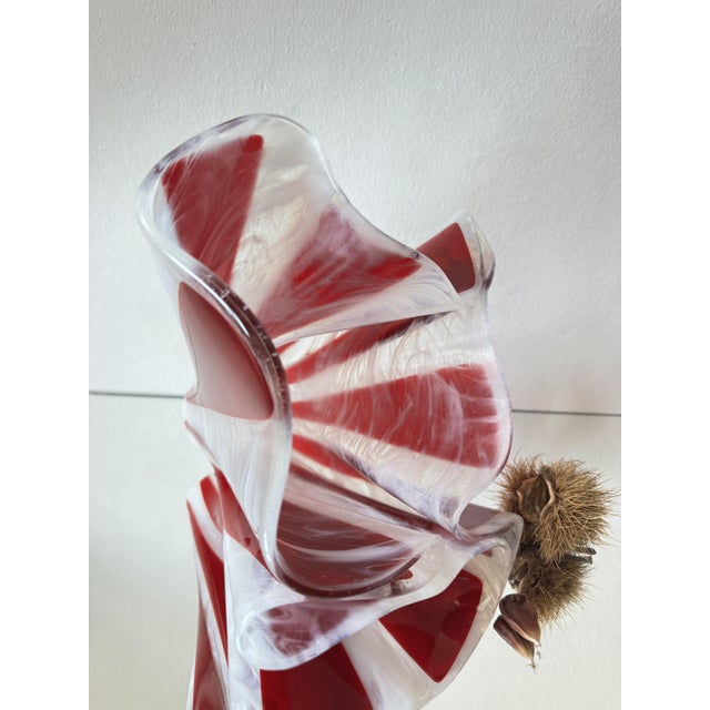 Mid-Century Modern Italian Sculptural Red and White Murano Glass Vase, 1960s For Sale - Image 11 of 18
