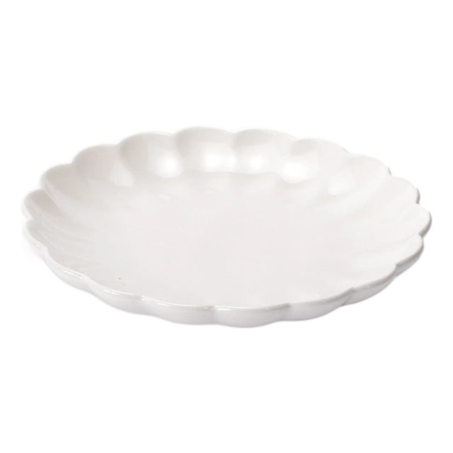 White Scalloped Stoneware Dinner Plate (Set of 2) For Sale