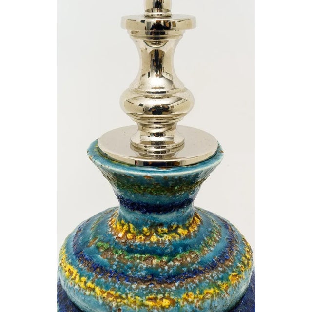This stylish and chic Italian lamp dates to the 1960s and is glazed terracotta. The piece has been rewired at some point...