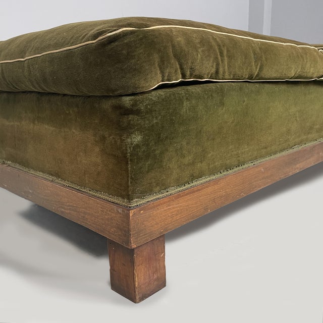 Wood Art Deco Italian Daybed in Green Velvet, 1930s For Sale - Image 7 of 13