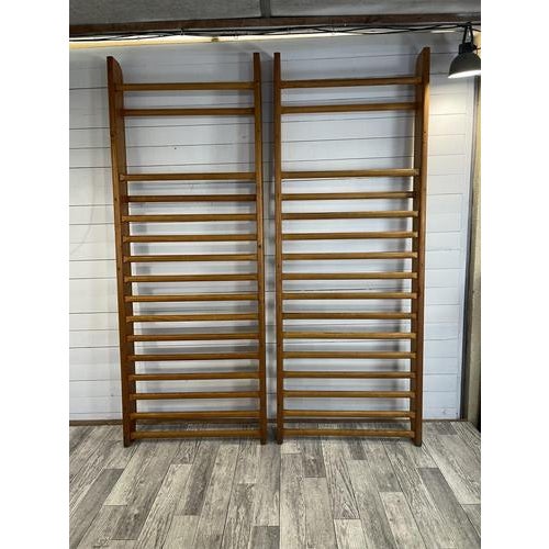 Gymnastick Ladders in Wood, 1960s, Set of 2 For Sale - Image 6 of 6