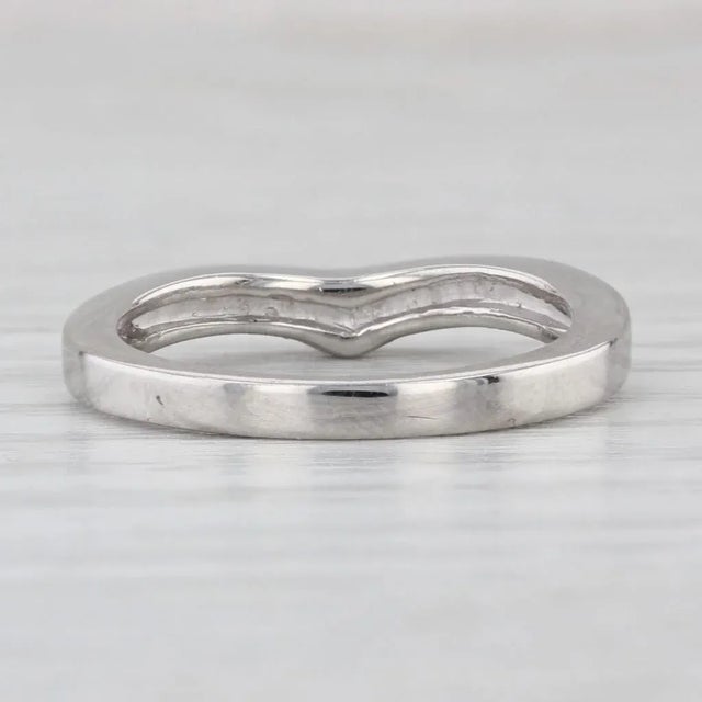 Silver 0.25ctw Contoured Diamond Wedding Band Platinum Size 5.25 Guard Anniversary Ring For Sale - Image 8 of 8