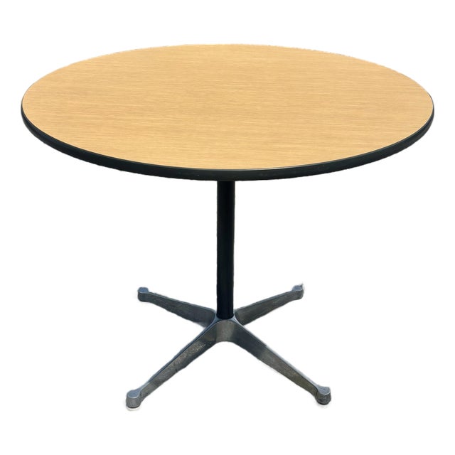 1970s Eames for Herman Miller Aluminum Group Round Contract Table For Sale