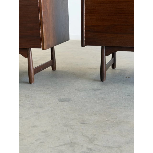 Pair of Mid Century Nightstands by John Caldwell for Brown Saltman For Sale - Image 17 of 18