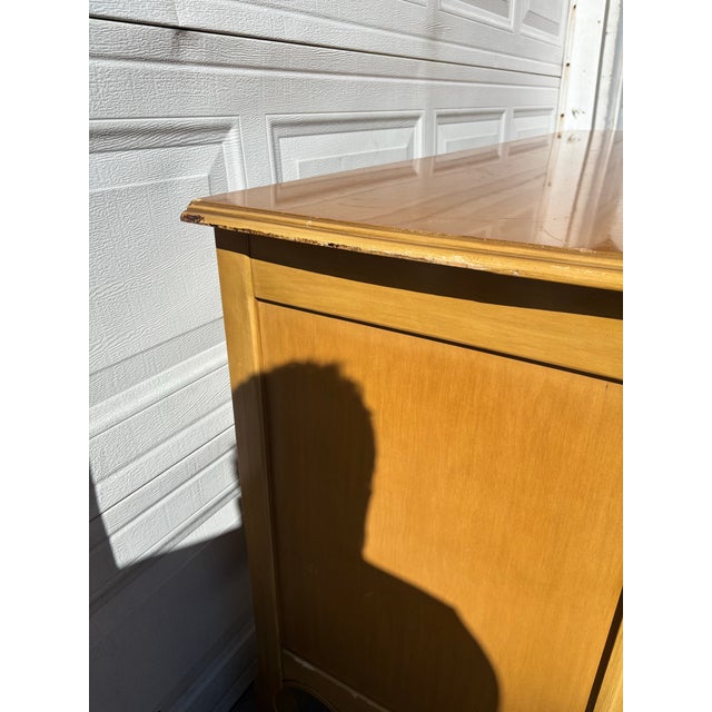 Vintage French Provincial Triple Dresser, Serpentine Front Chest With Carved Apron & Scroll Feet For Sale - Image 4 of 12