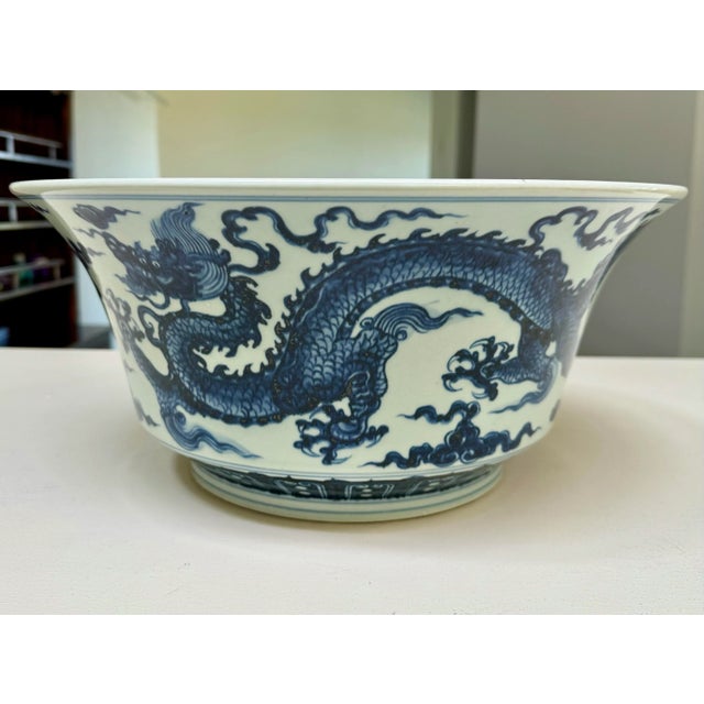 Asian Chinese Blue & White Dragon Porcelain Bowl With Xuande Mark – Qing/Republic Style For Sale - Image 3 of 12