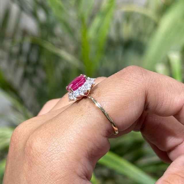 Mozambique 1.52ct Ruby & Diamond Statement Ring Size 5 in 14k Yellow Gold For Sale - Image 9 of 17