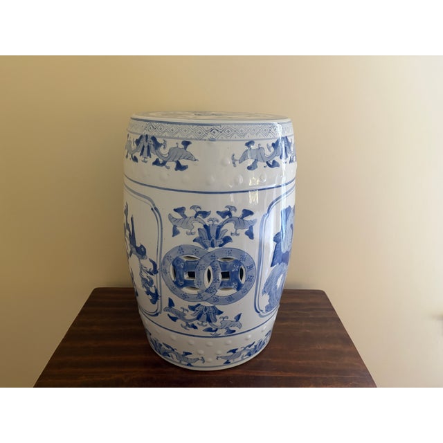 Blue Blue and White Porcelain Chinoiserie Chinese Garden Stool or Side Table For Sale - Image 8 of 10