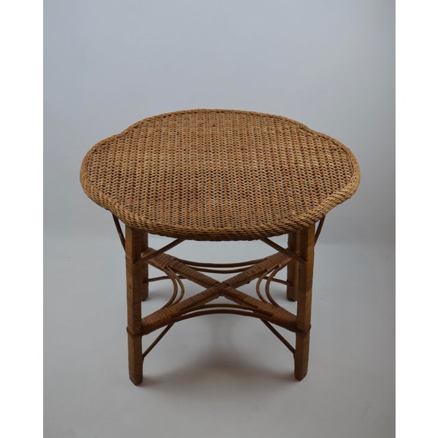 Mid-Century Free-Form Wicker and Rattan Side Table, 1960s For Sale - Image 6 of 17