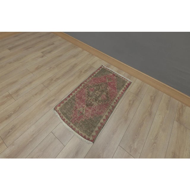 Traditional 1970s Turkish Red Medallion Doormat Rug For Sale - Image 3 of 13