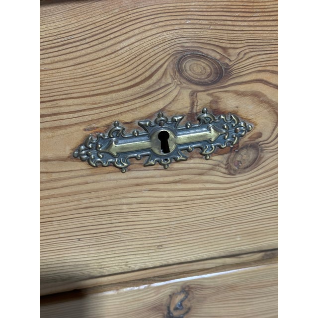 Antique Pine Three Drawers - Chest of Drawers From England For Sale - Image 10 of 18