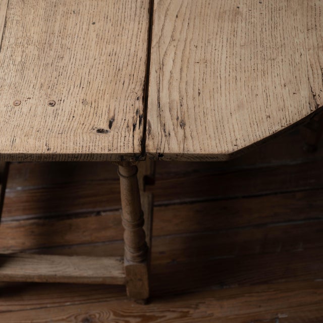 English Oak Gate-Leg Table, 18th Century For Sale - Image 14 of 18