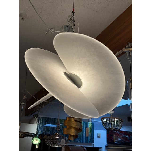 White Luceplan Levante Chandelier, Large For Sale - Image 8 of 12