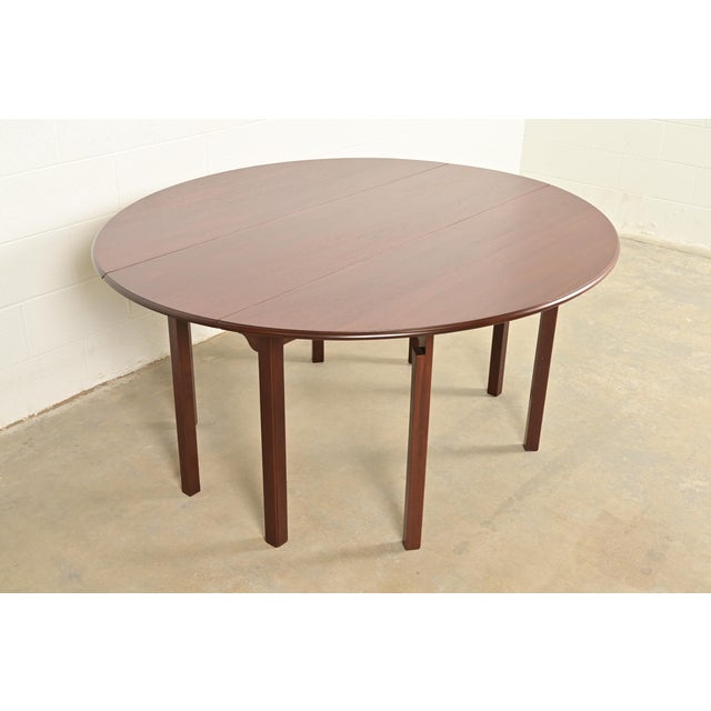 Kittinger Kittinger Georgian Mahogany Gate Leg Drop Leaf Dining Table or Breakfast Table, Newly Refinished For Sale - Image 4 of 12