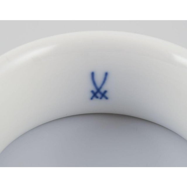 Porcelain Napkin Rings with Blue Onion Pattern from Meissen, Germany, Set of 6 For Sale - Image 5 of 6