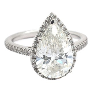 14k White Gold Engagement Ring With Pear-Shaped Diamond & Pave Band - Size 7.75 For Sale
