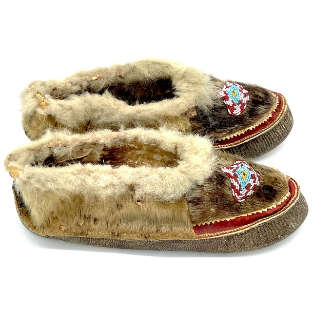 Pair of 20th Century Navajo Beaded Moccasins For Sale - Image 12 of 17