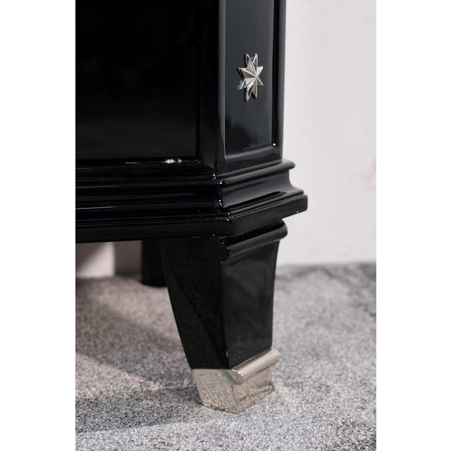 Art Deco Sideboard, 5 Drawers in the Center, Black High-Gloss Lacquer with Metal Emblems, 1930s For Sale - Image 3 of 12