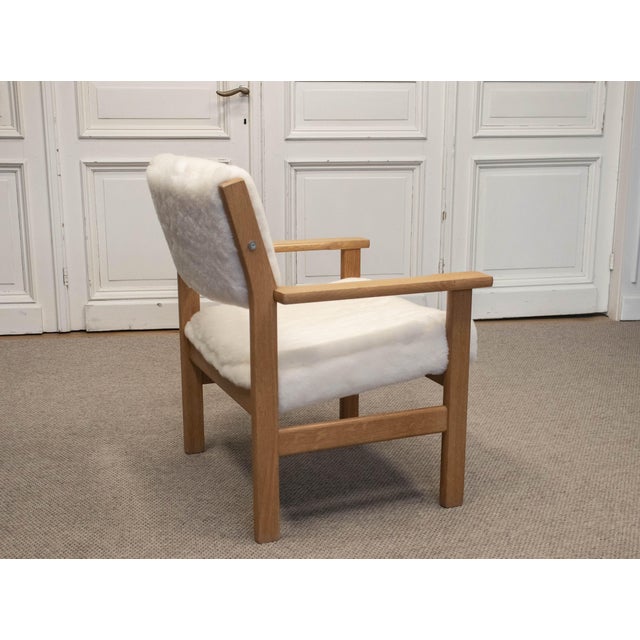 1980s Oak Armchair with White Sheep Fur Upholstery by Hans J. Wegner, 1980s For Sale - Image 5 of 12