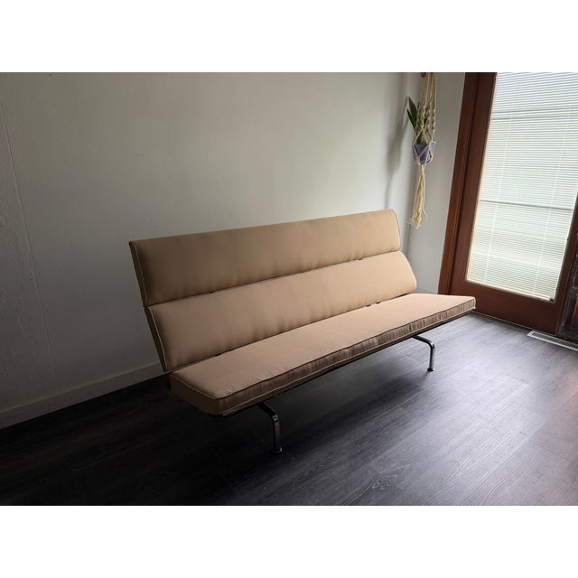Metal Authentic Herman Miller Eames Sofa Compact — Vintage 3-Seat Sofa, Original Upholstery For Sale - Image 7 of 12