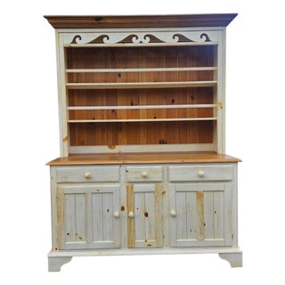 1990s Ethan Allen Farmhouse Hutch Breakfront China Cabinet Display Rustic Distressed Knotty Pine For Sale
