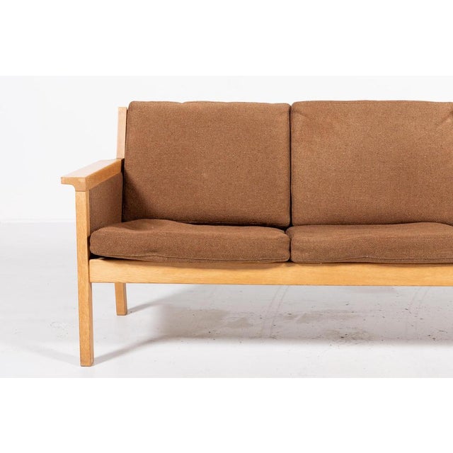 Sofa Model GE55 by Hans Wegner for Getama For Sale - Image 3 of 11