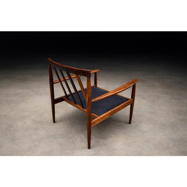 1960s Grete Jalk Armchair in Rosewood & Light Gray Bouclé, Rino Levi, Brazil, 1960s - Lot 704A For Sale - Image 5 of 17