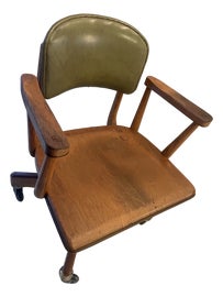 Example of Gunlocke Seating