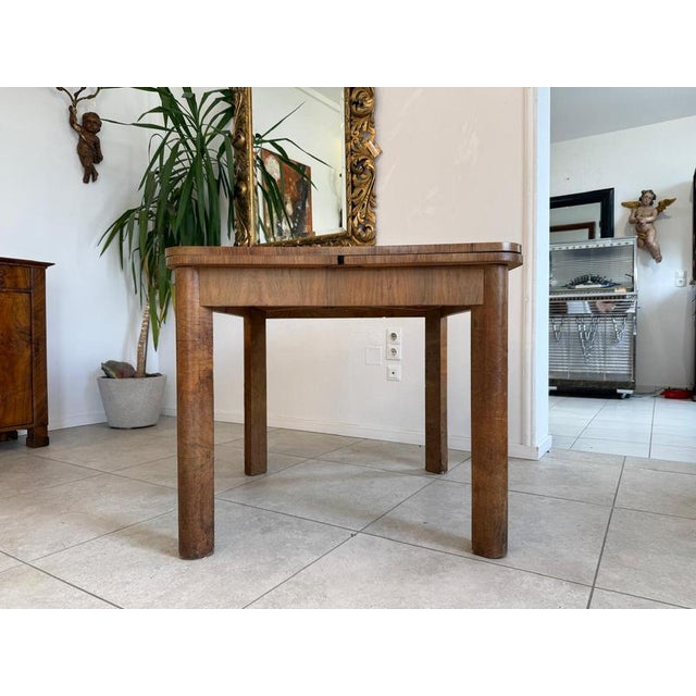 Art Deco Bauhaus Round Extendable Side Table, 1950s. Dimensions: Height x Width x Depth 78.50 x 90 x 90 cm. For sale is a...