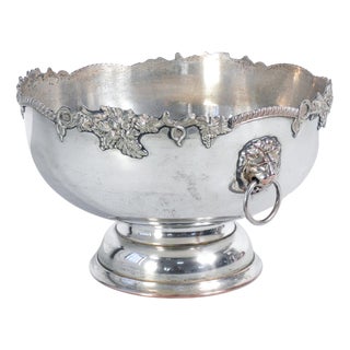 Centrepiece Vase from Sheffield, Late 19th Century For Sale