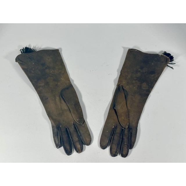 Antique French Leather Kid Gauntlet Gloves size 6 1/2 For Sale - Image 6 of 10
