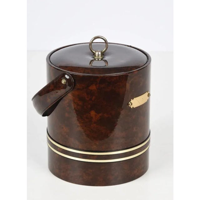Amazing mid-century plastic Italian ice bucket with faux briar effect. This fantastic item was designed in Italy during...