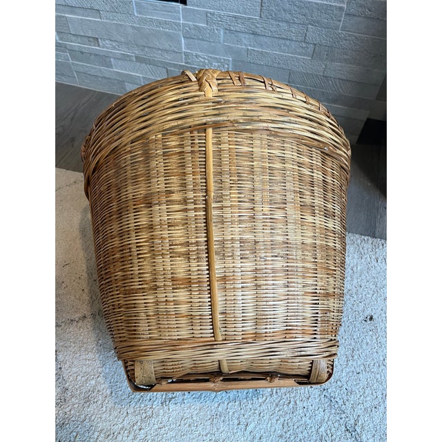 Mid 20th Century Round Tapered Woven Reed Basket Vintage Utility Laundry Basket With Reinforced Bottom and Wrapped Handles For Sale - Image 4 of 10