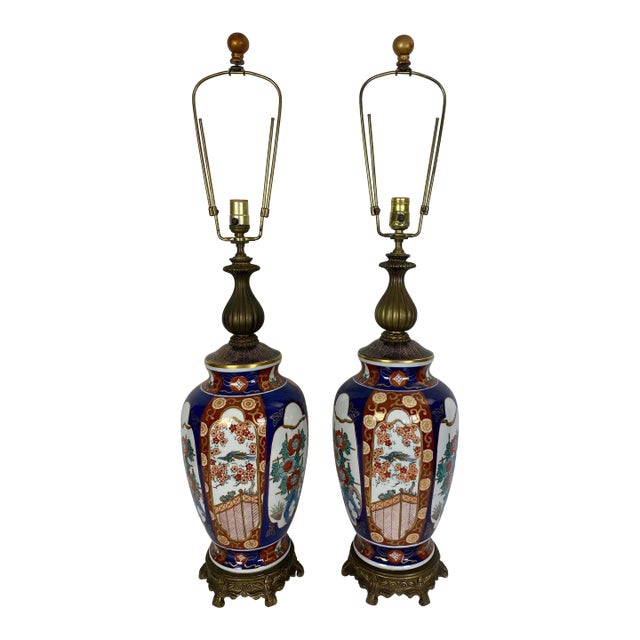 Pair of Japanese Imari Porcelain Style Table Lamps, Signed For Sale