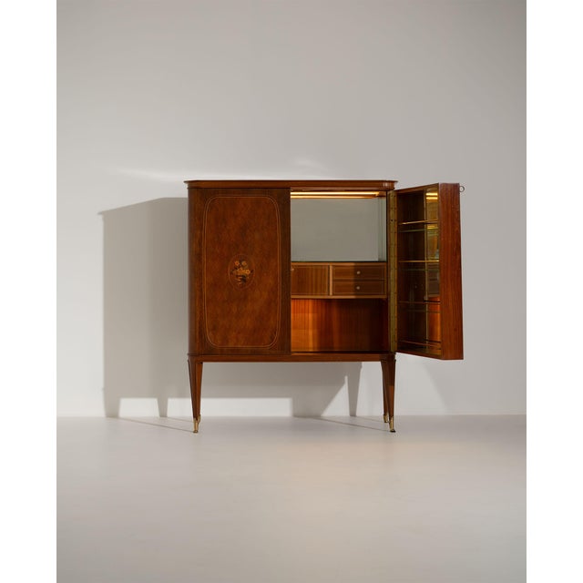 Italian Bar Cabinet, 1950s, in Good conditions. Designed 1950 to 1959