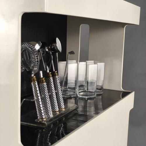 Double-Sided Rotating Bar Cabinet in the style of Gio Colombo, 1960s For Sale - Image 9 of 12
