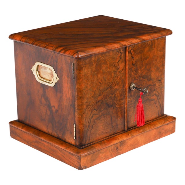 Antique Victorian Burr Walnut Cigar Humidor, 1870s For Sale