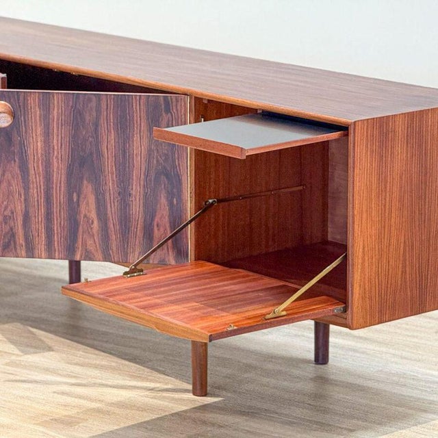 Sideboard in Rosewood by Tom Robertson for Mcintosh For Sale - Image 9 of 18